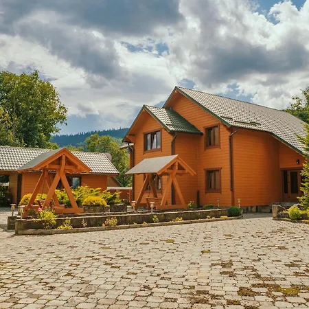 смерекова хата Lodge Iltsi