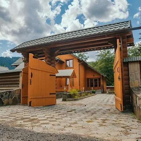 смерекова хата Lodge Iltsi
